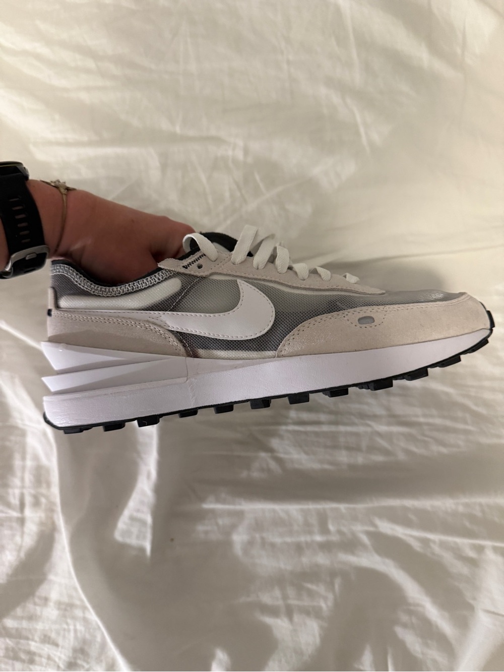 Nike Two-Tone White and Light Gray Running Sneaker
